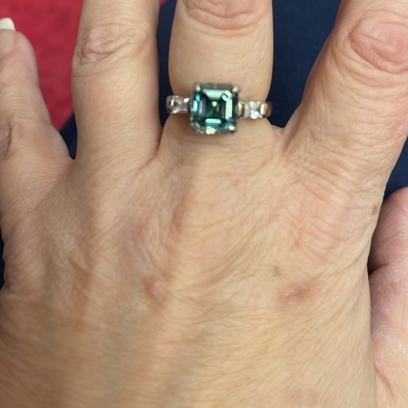 Asher Cut Blue- Green Moissiante - Picture 2 of 6